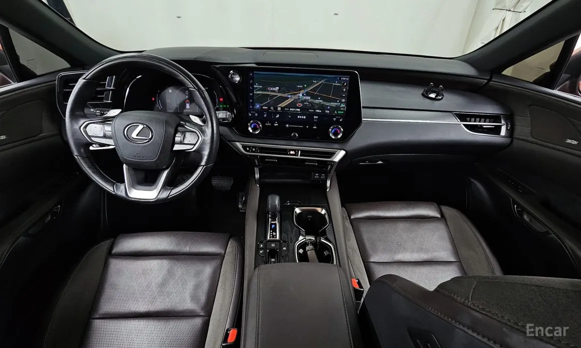 Фото 7 - Lexus RX