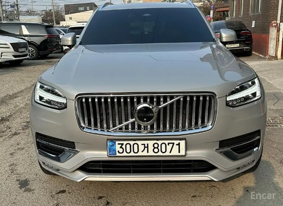 Photo 1 - Volvo XC90
