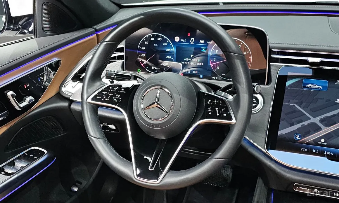 Фото 13 - Mercedes-Benz E-Class