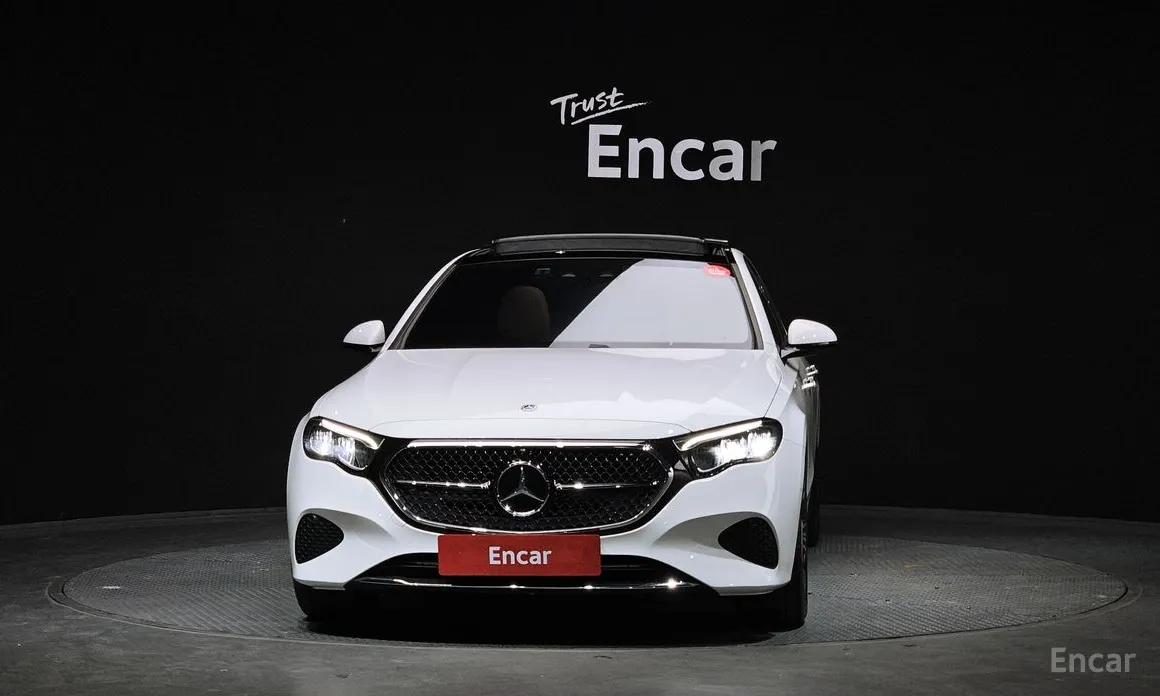 Фото 3 - Mercedes-Benz E-Class