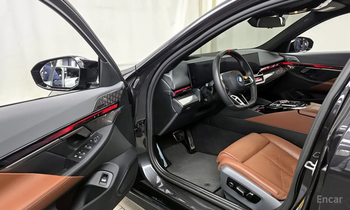 Фото 10 - BMW i5