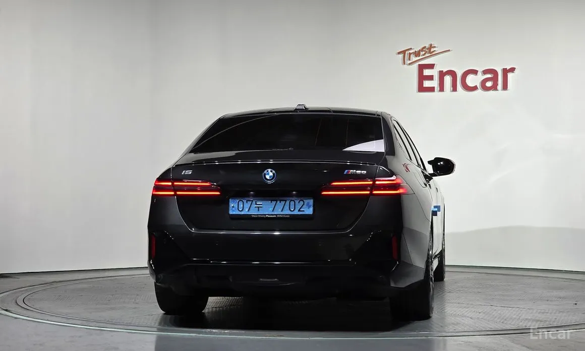 Фото 4 - BMW i5