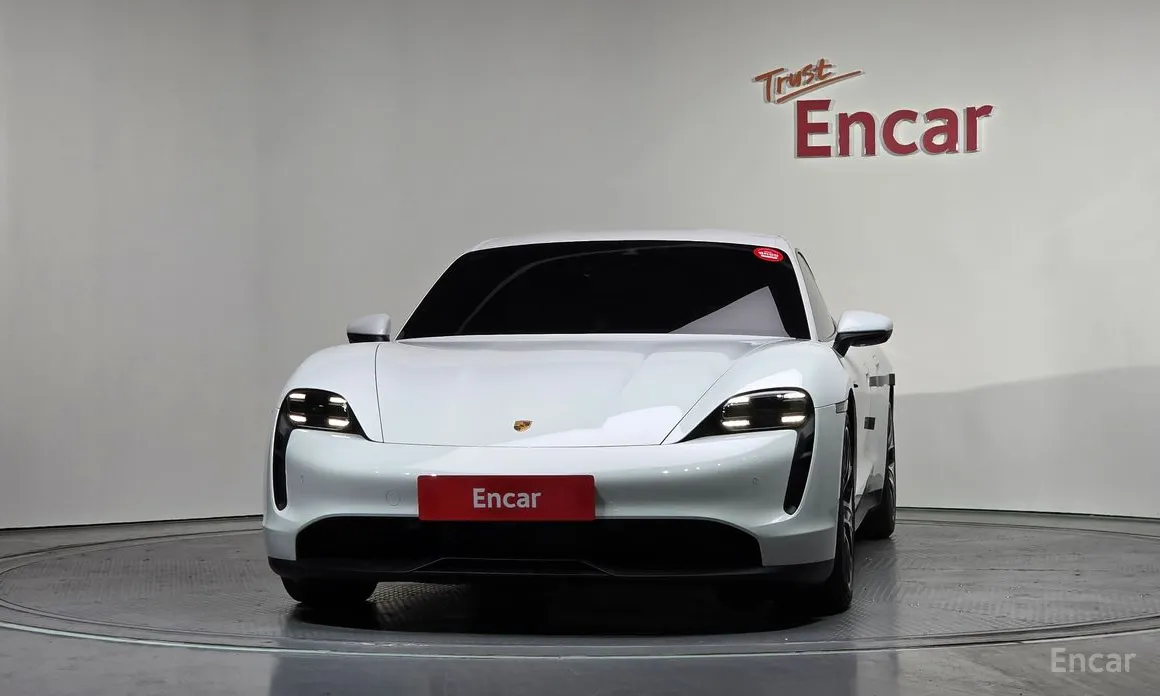 Фото 3 - Porsche Taycan