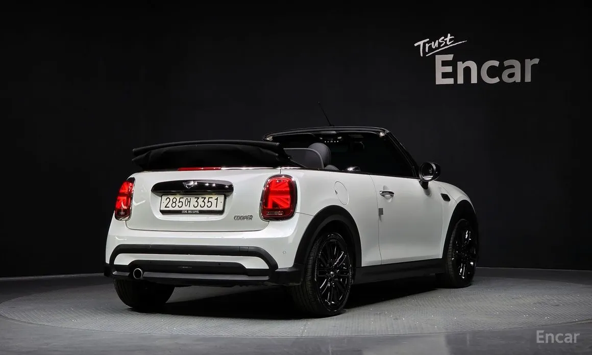 Фото 2 - Mini Cooper Convertible