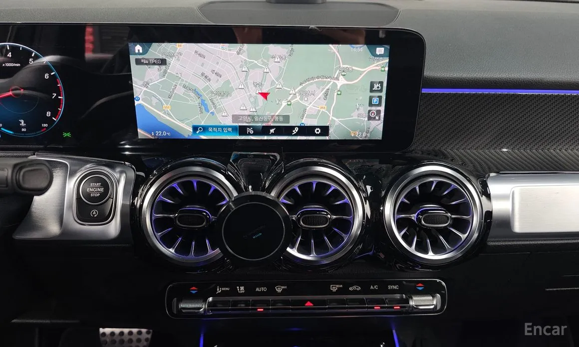 Фото 14 - Mercedes-Benz GLB-Class