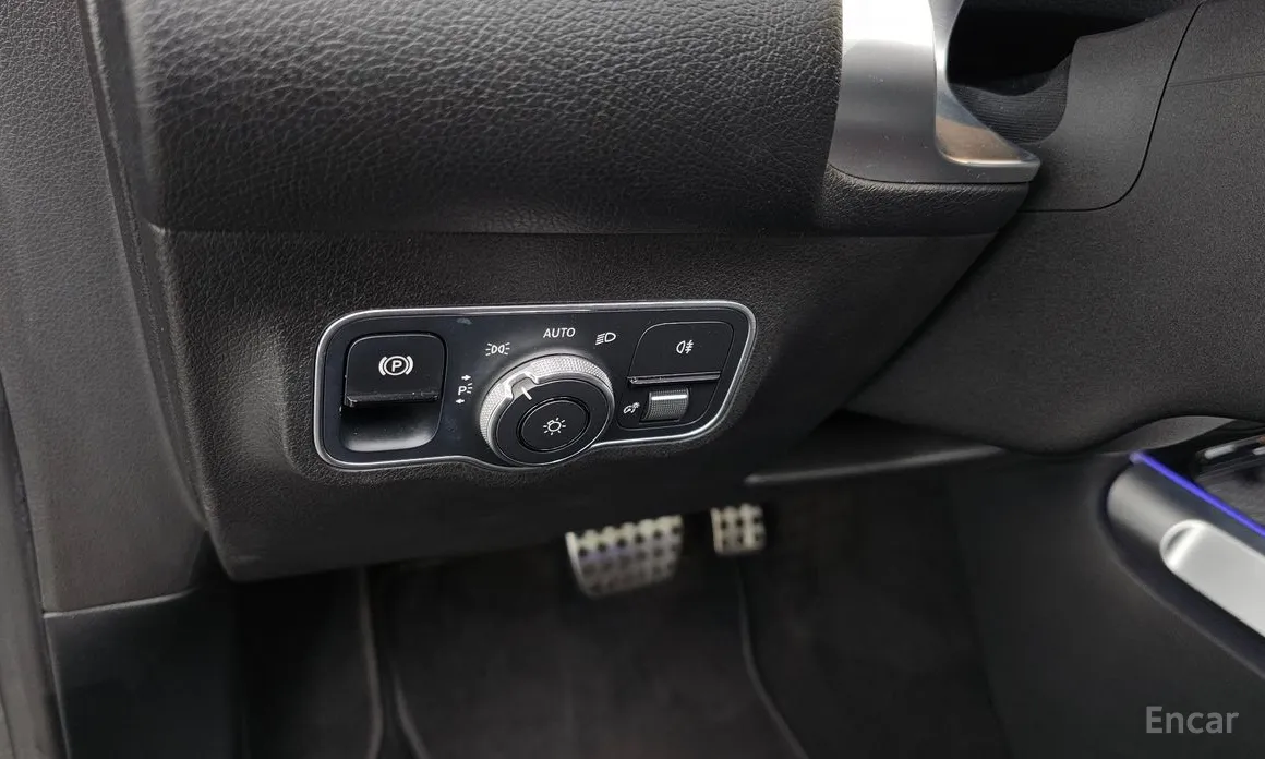 Фото 18 - Mercedes-Benz GLB-Class