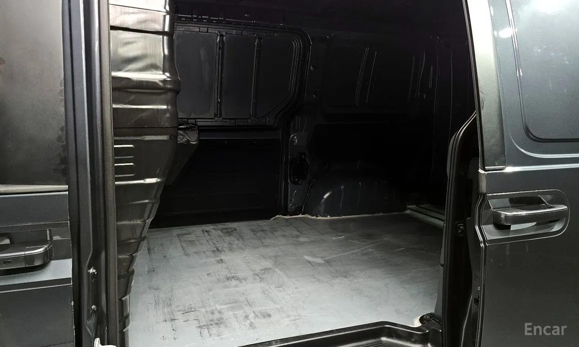 Фото 12 - Hyundai Staria