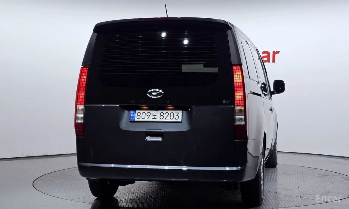 Фото 4 - Hyundai Staria