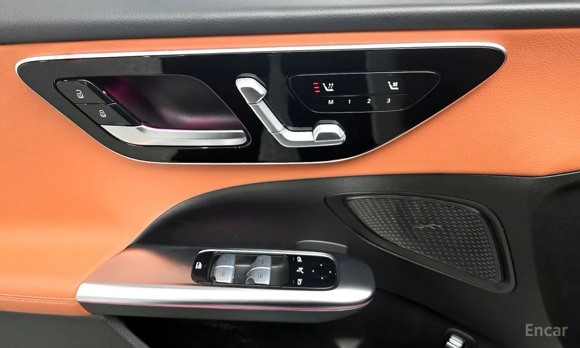 Фото 18 - Mercedes-Benz C-Class