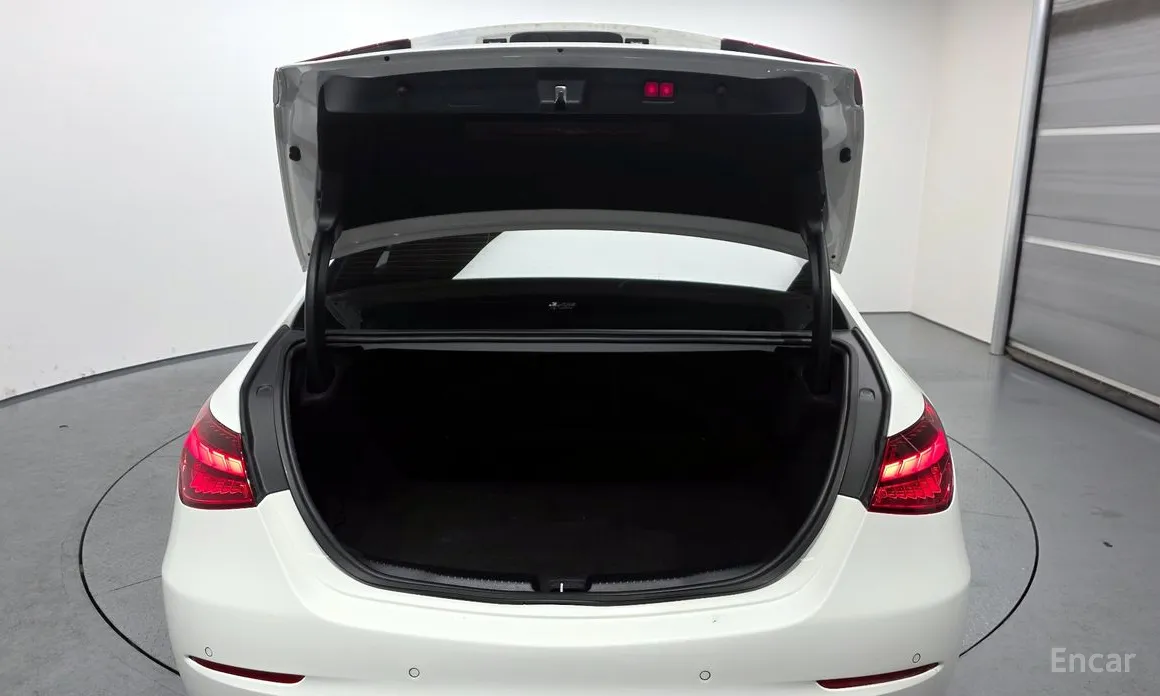 Фото 20 - Mercedes-Benz C-Class