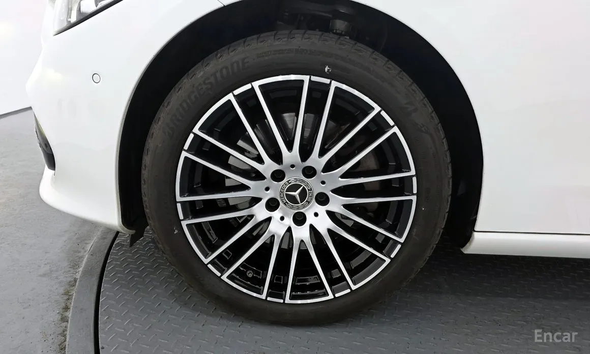 Фото 5 - Mercedes-Benz C-Class