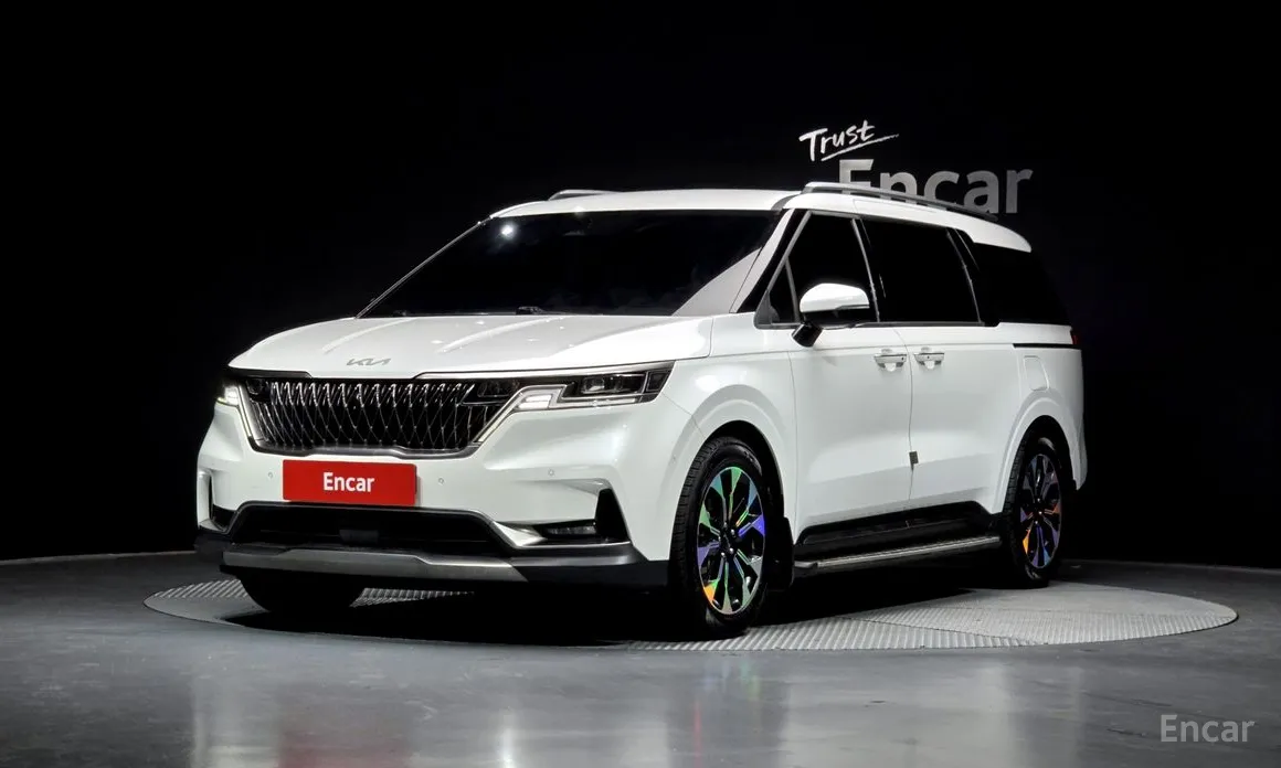 Фото 1 - Kia Carnival