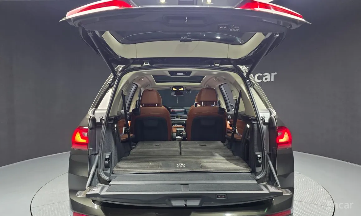 Photo 20 - BMW X7