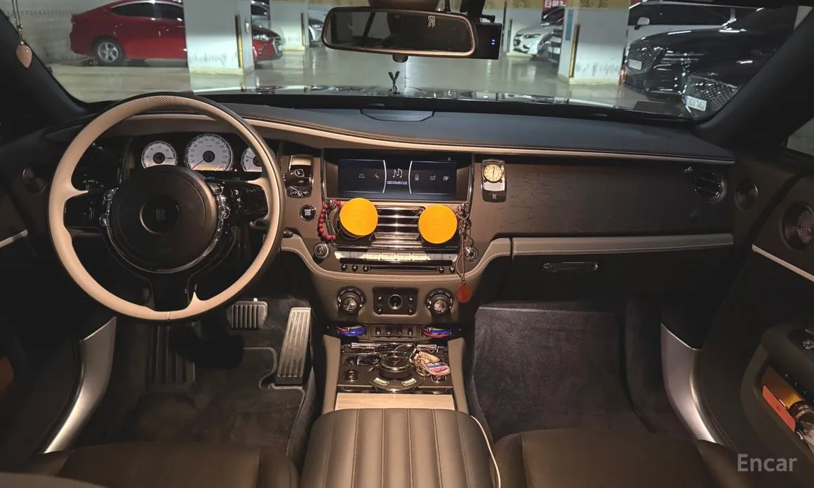 Фото 9 - Rolls-Royce Wraith