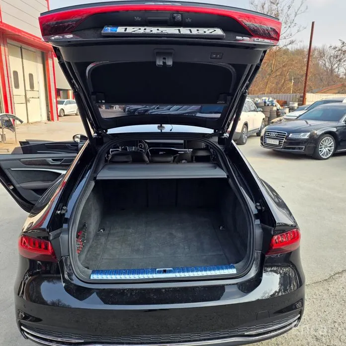 Фото 14 - Audi A7