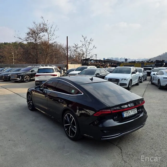 Фото 3 - Audi A7