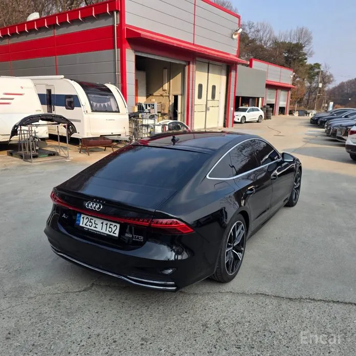 Фото 5 - Audi A7