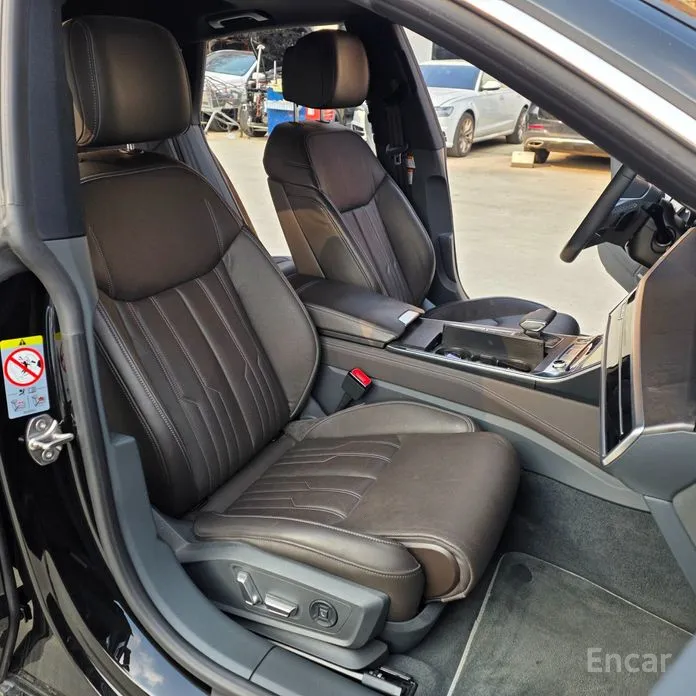 Фото 8 - Audi A7