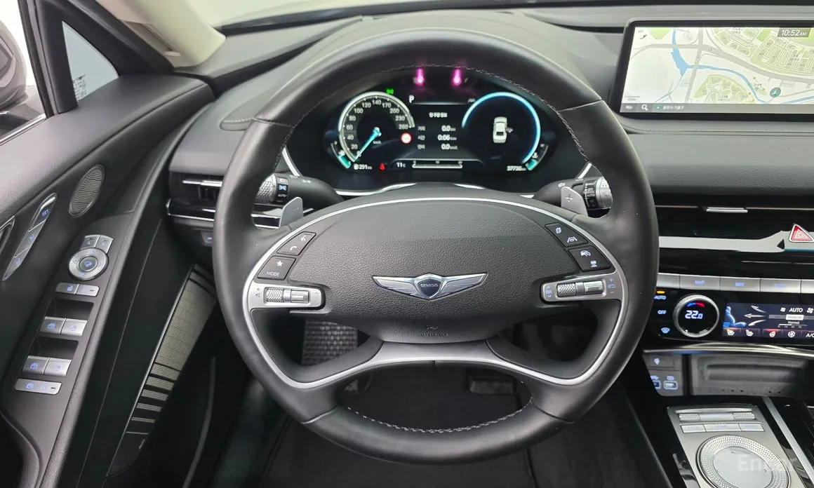 Фото 13 - Genesis G80