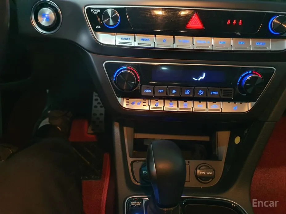 Фото 12 - Hyundai Sonata