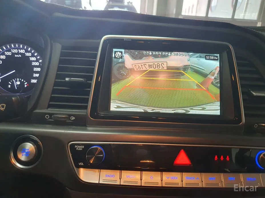 Фото 14 - Hyundai Sonata