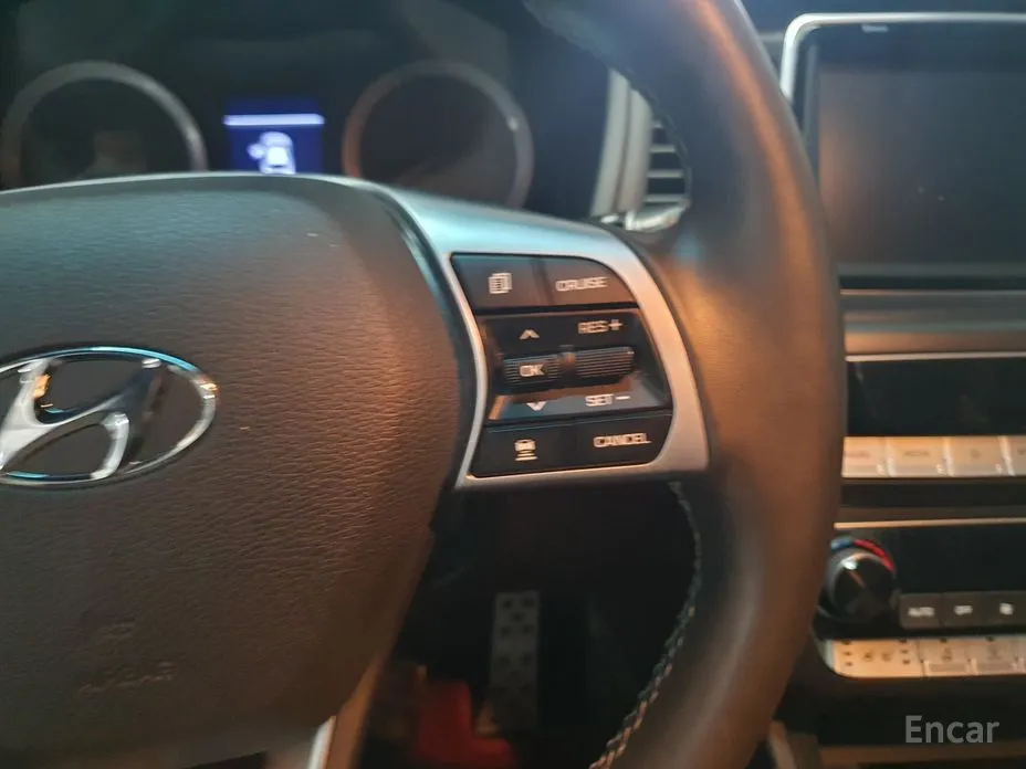 Фото 8 - Hyundai Sonata