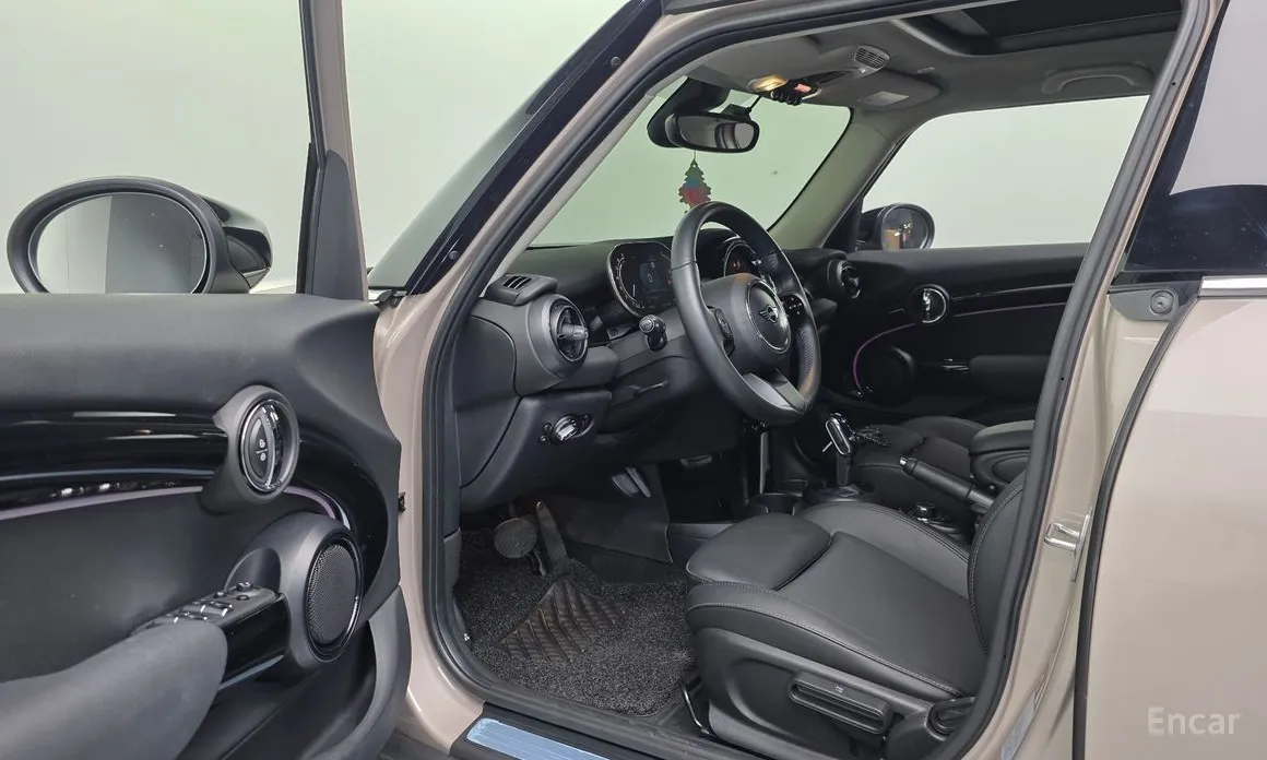 Фото 12 - Mini Cooper