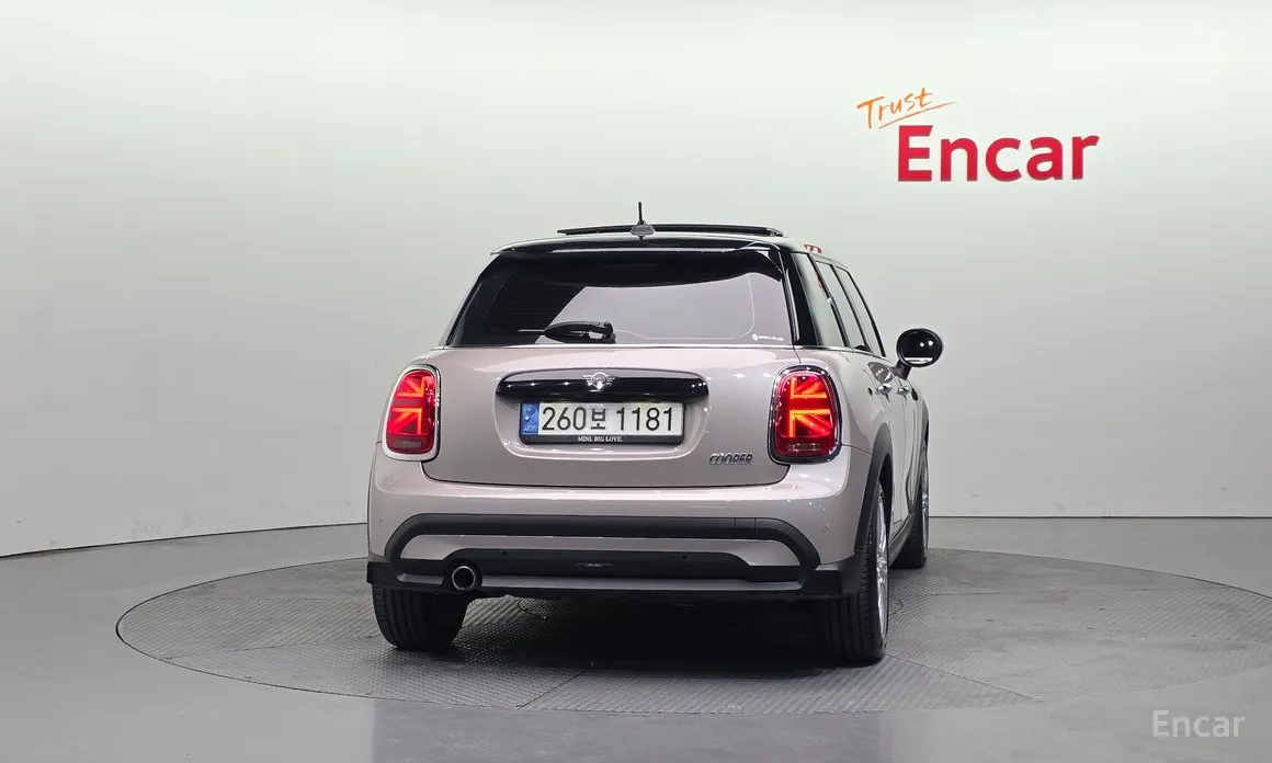 Фото 4 - Mini Cooper