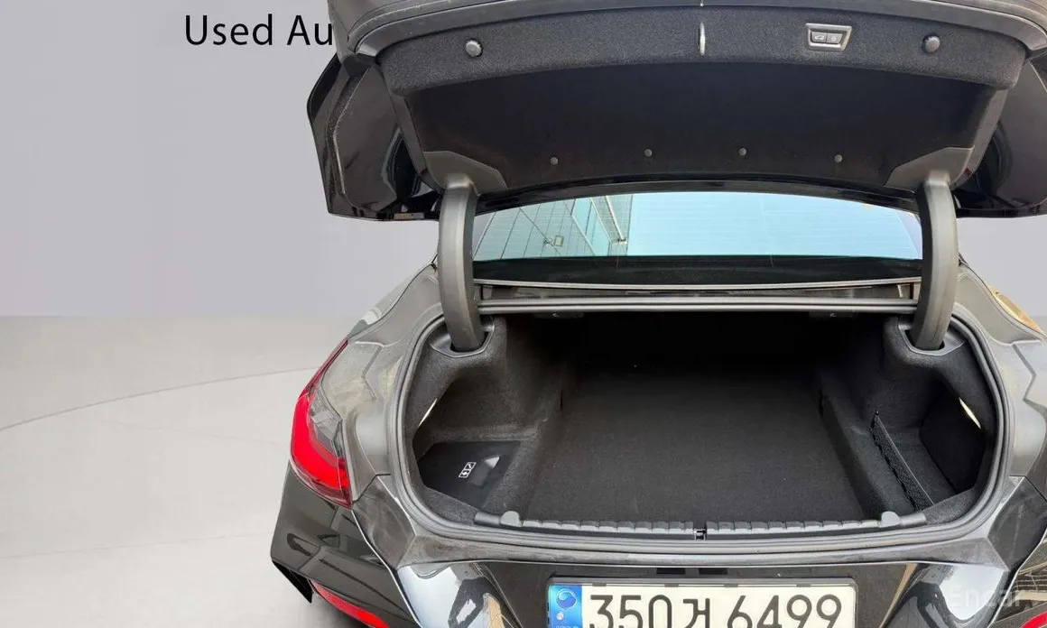 Фото 18 - BMW 8 Series