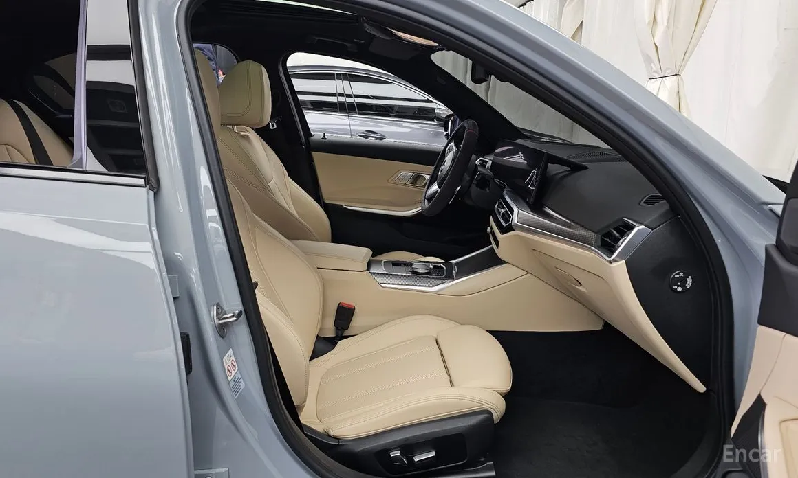 Photo 11 - BMW 3 Series