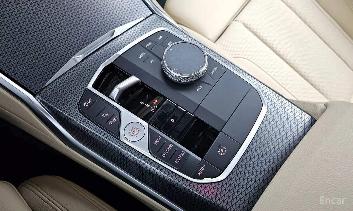 Photo 9 - BMW 3 Series