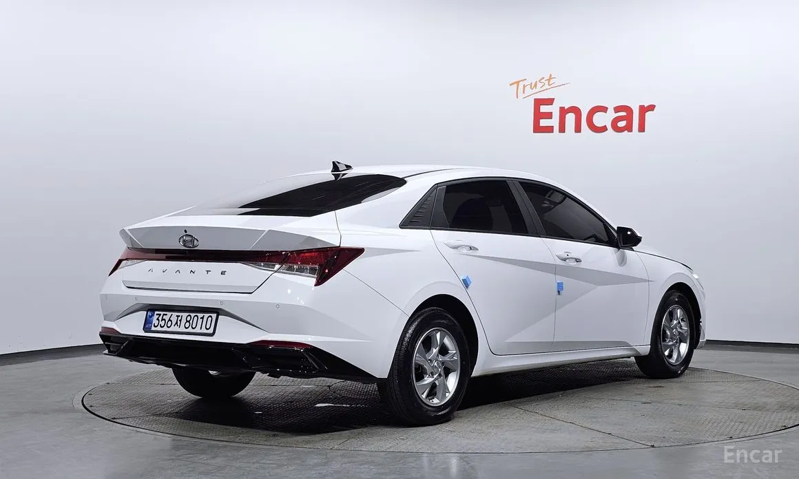 Фото 2 - Hyundai Avante