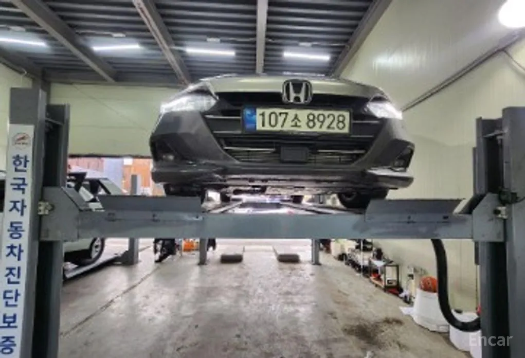 Фото 1 - Honda Accord