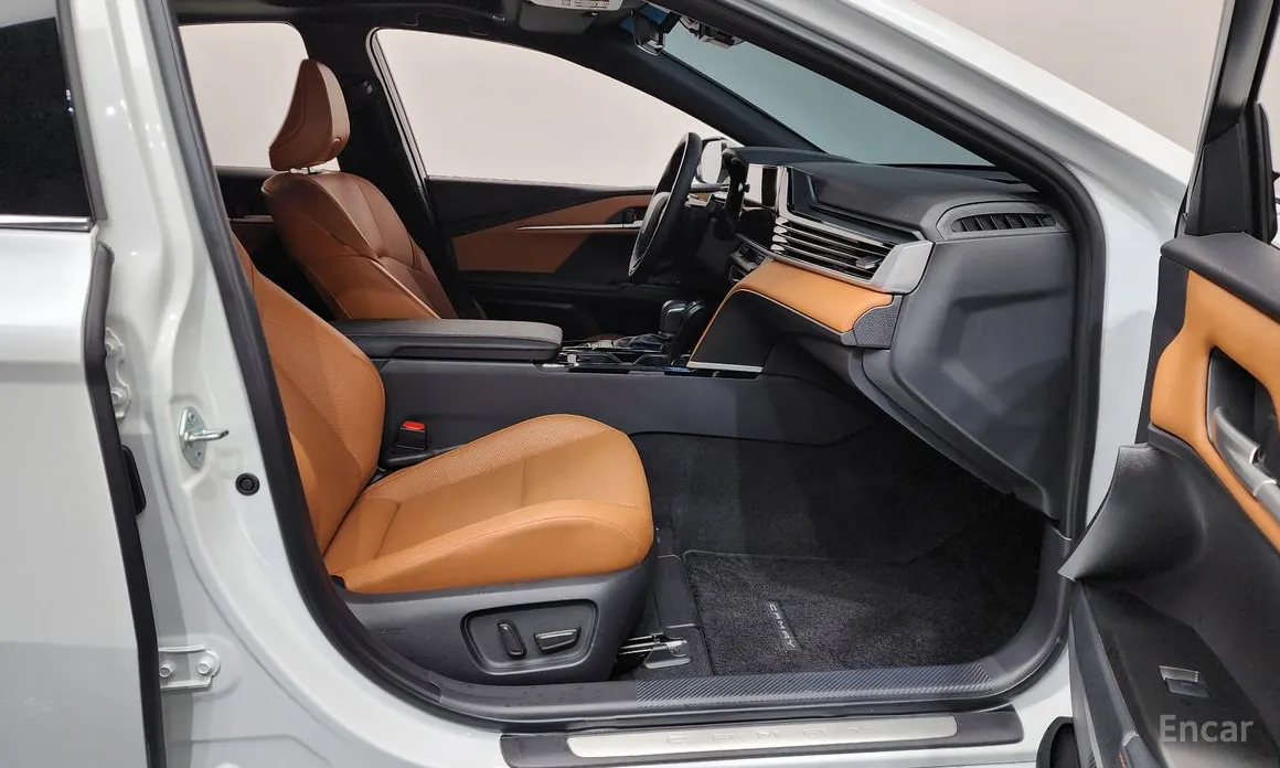 Фото 11 - Toyota Camry