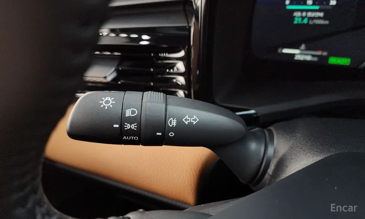 Фото 14 - Toyota Camry