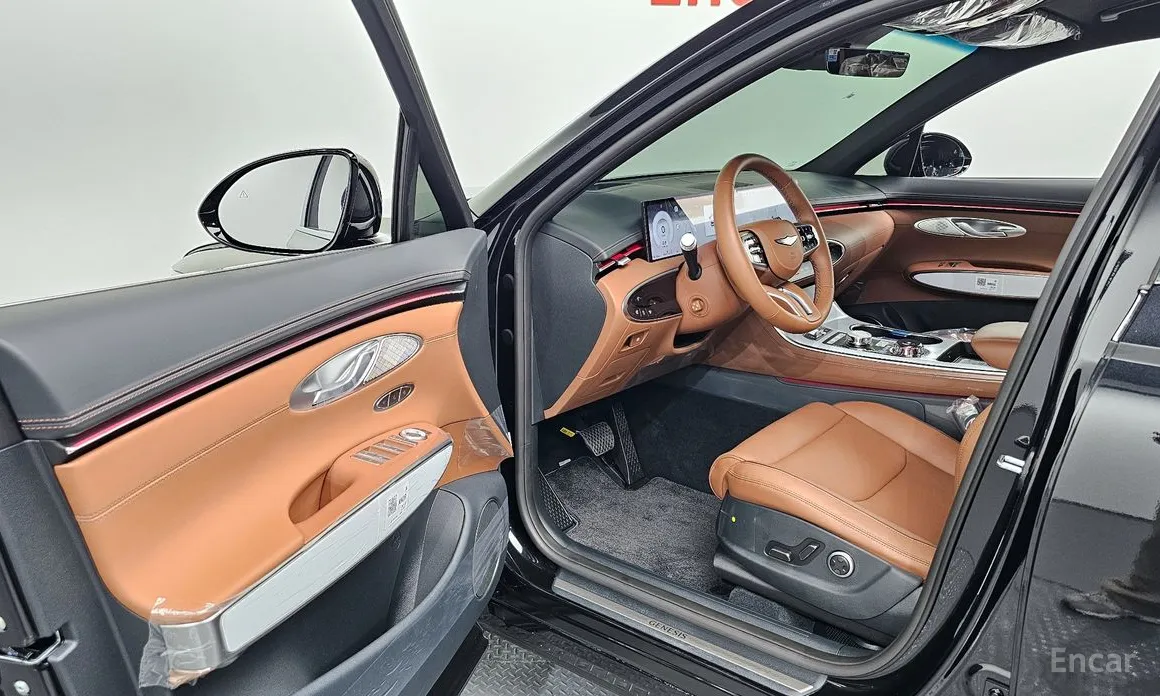 Фото 10 - Genesis GV70