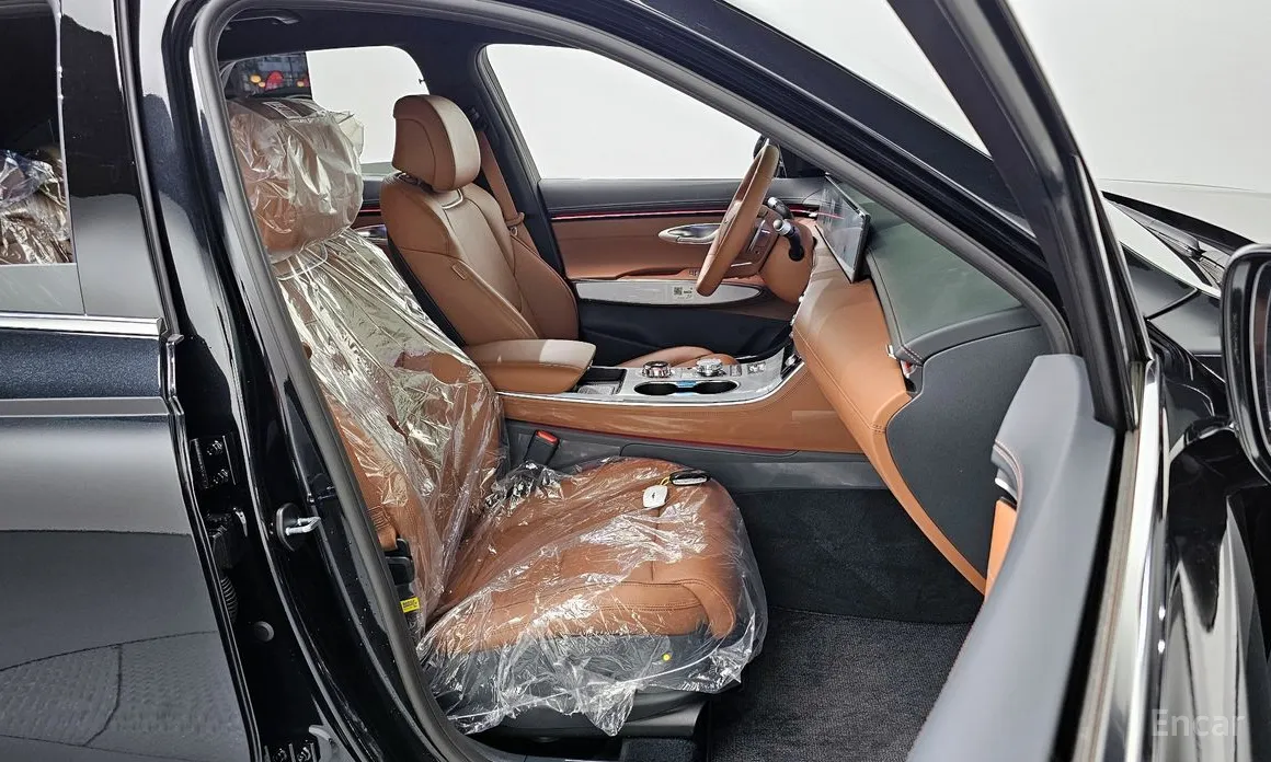 Фото 12 - Genesis GV70