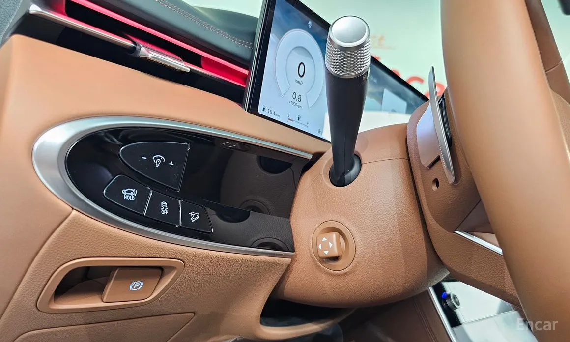 Фото 15 - Genesis GV70