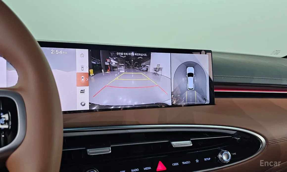 Фото 18 - Genesis GV70