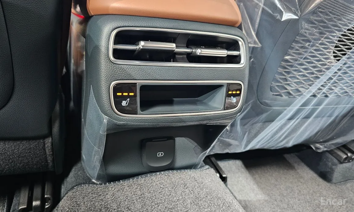 Фото 19 - Genesis GV70