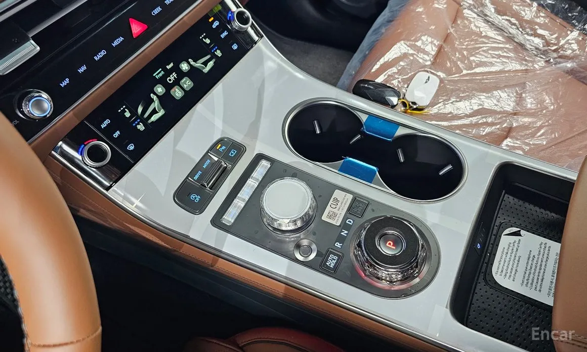 Фото 9 - Genesis GV70