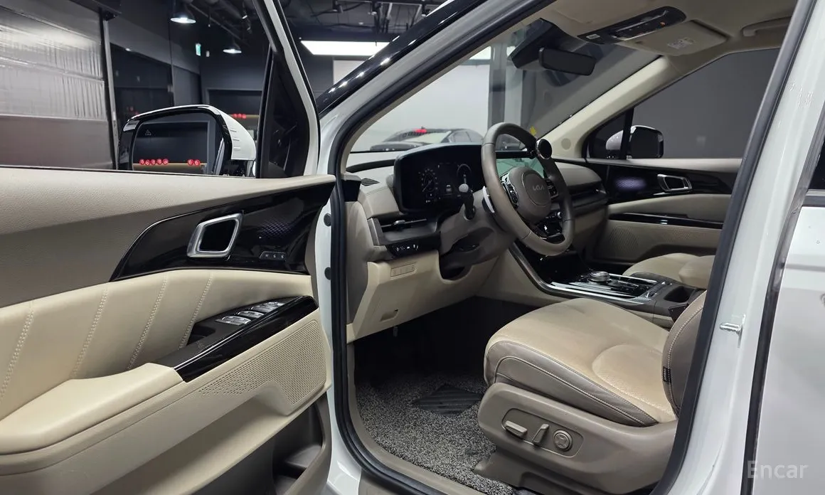 Фото 10 - Kia Carnival