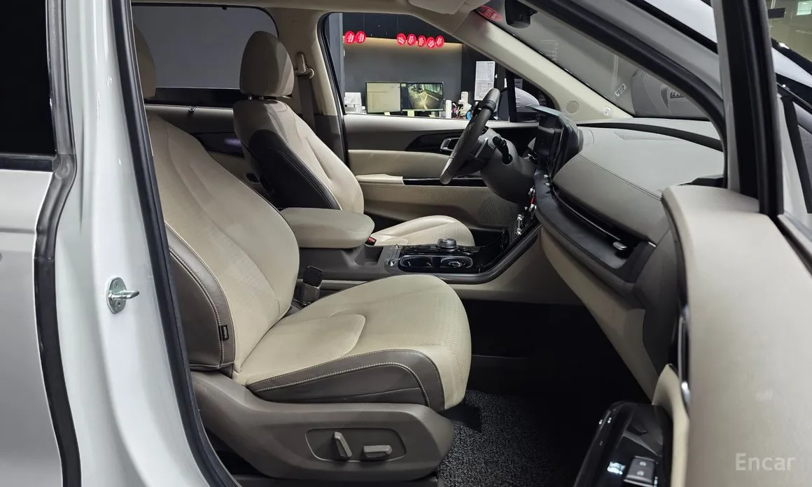 Фото 11 - Kia Carnival