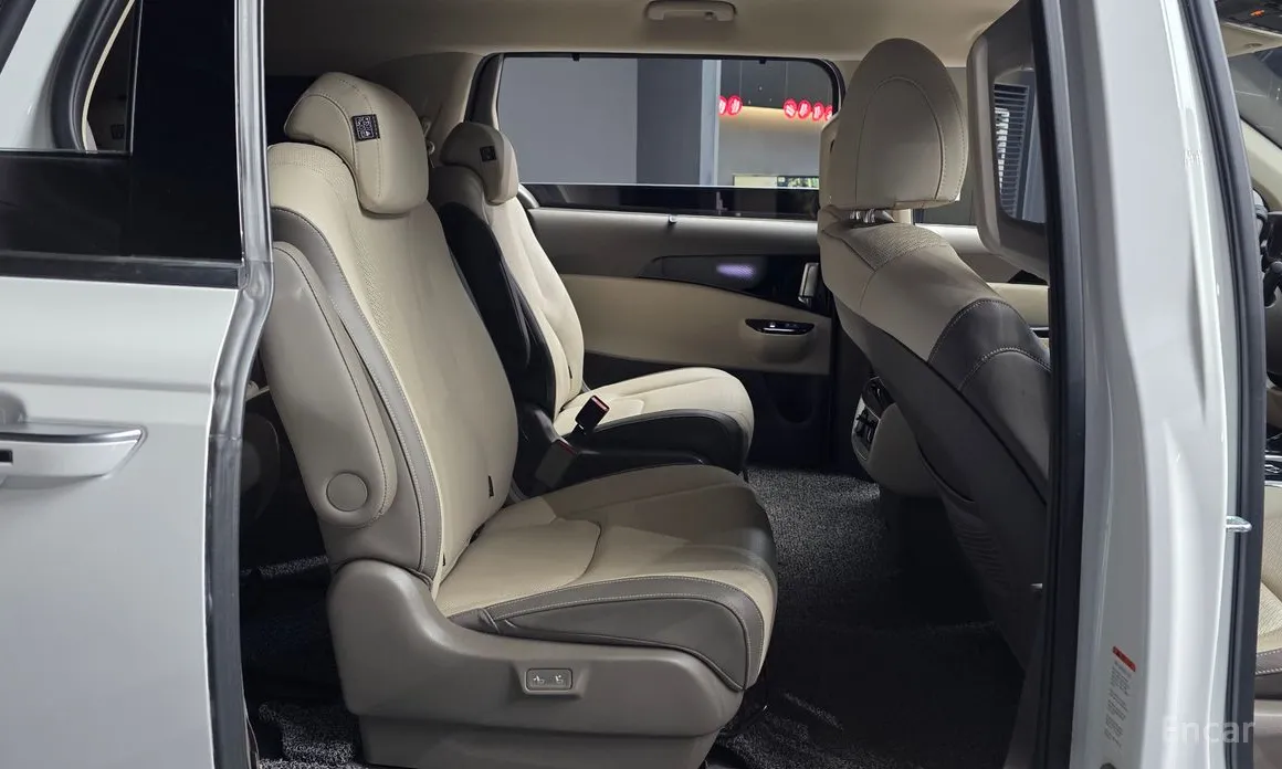 Фото 12 - Kia Carnival