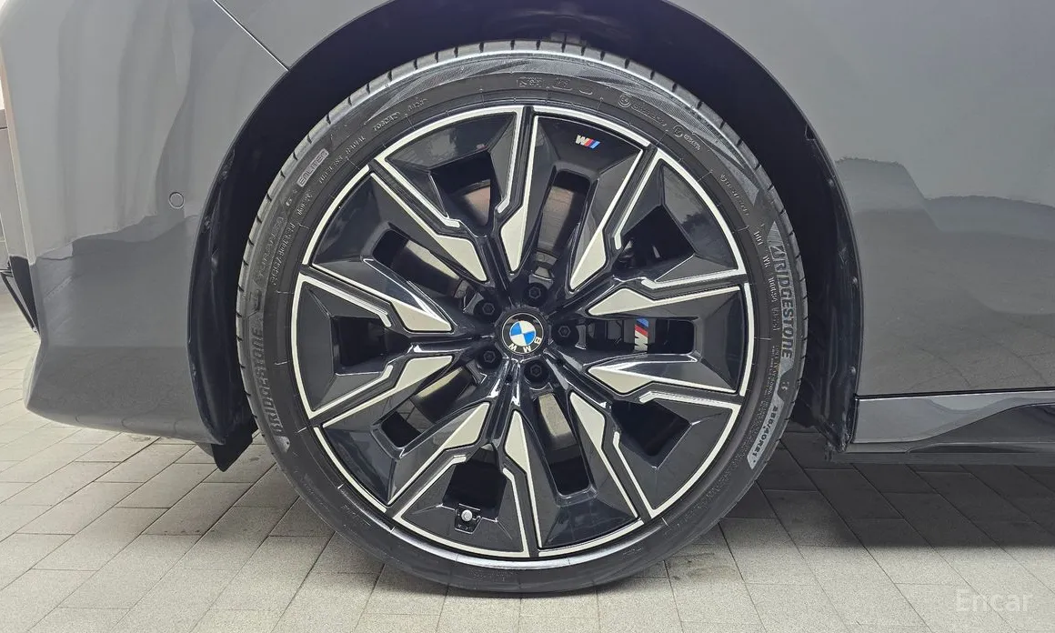 Фото 5 - BMW i7