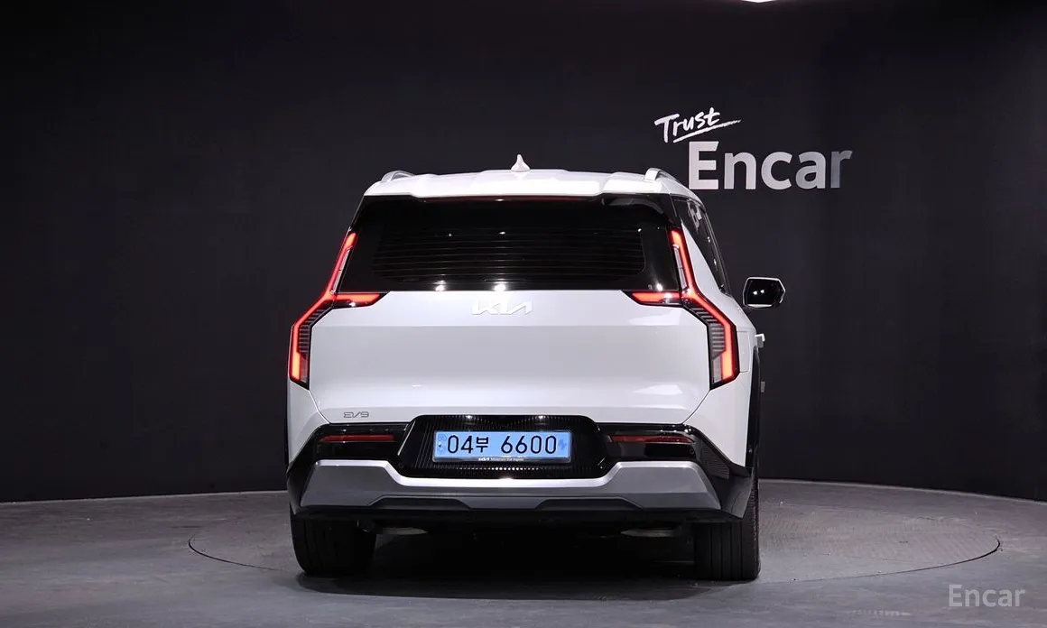 Фото 4 - Kia EV9