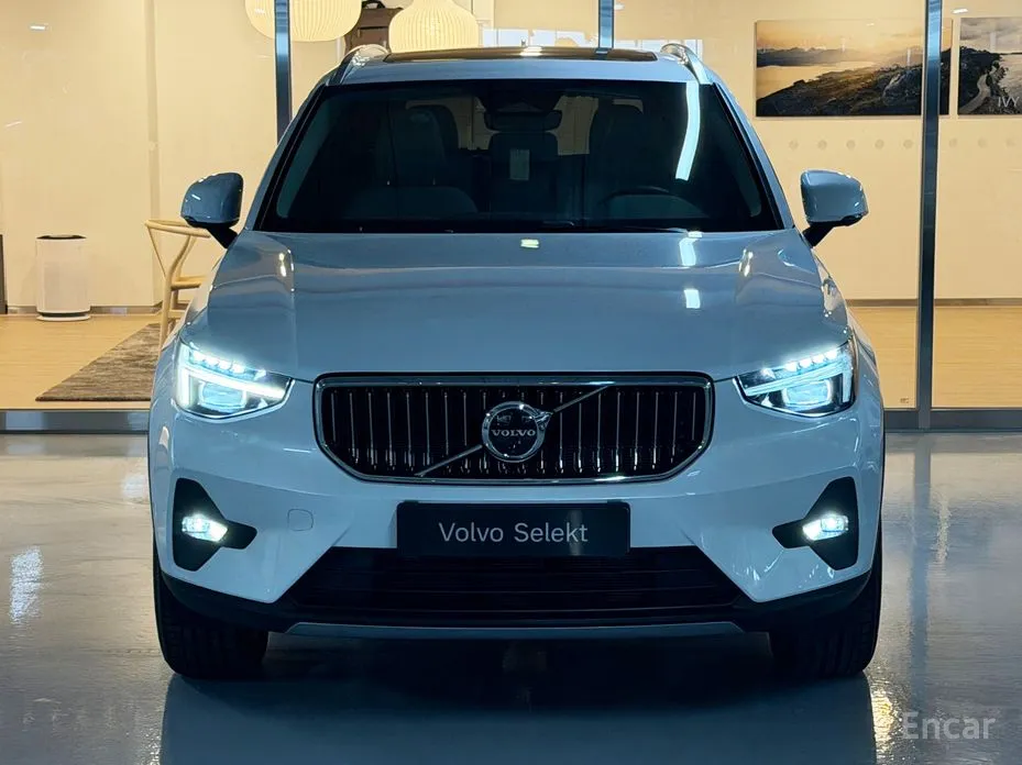 Фото 3 - Volvo XC40