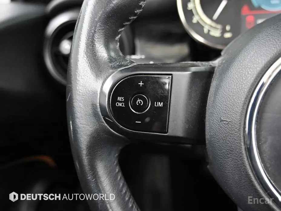 Фото 16 - Mini Cooper Convertible