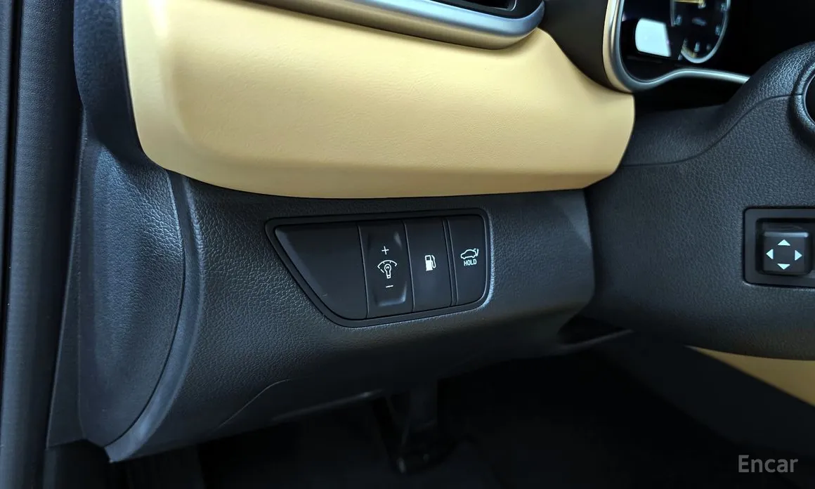 Фото 16 - Genesis G70