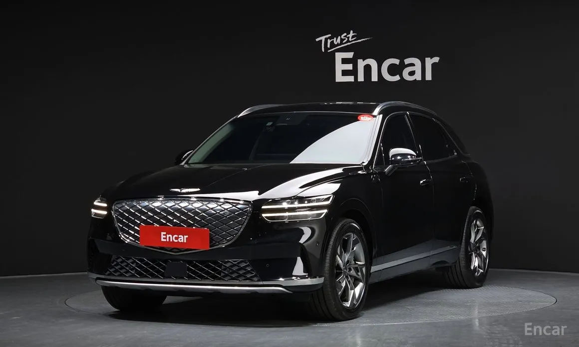 Фото 1 - Genesis GV70